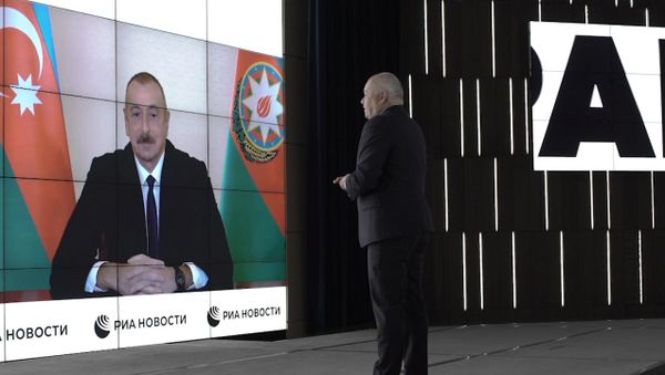 Алиев рассказал Sputnik о настоящем и будущем Карабаха  - Sputnik Азербайджан