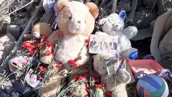 До сих пор не знаю, в каком состоянии моя дочь - жертва трагедии в Гяндже - Sputnik Азербайджан