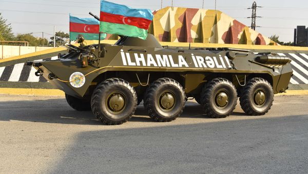 BTR-70M tipli zirehli nəqliyyat vasitəsi - Sputnik Азербайджан