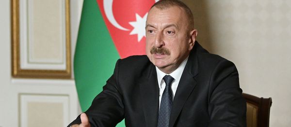 Президент Ильхам Алиев во время обращении к нации - Sputnik Азербайджан