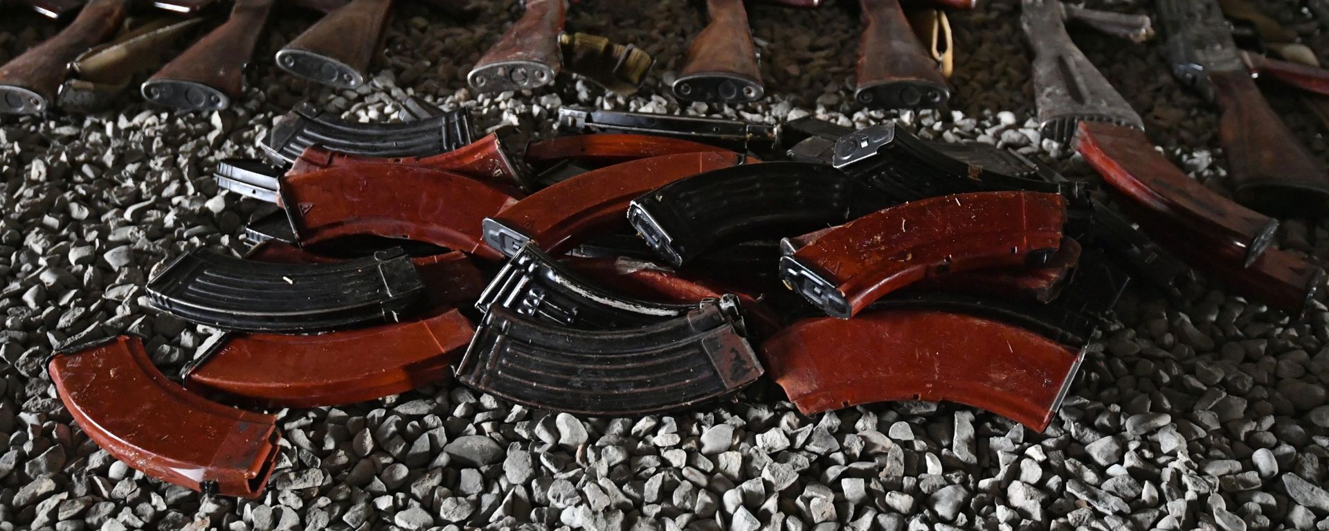 Военные трофеи, оставленные ВС Армении на поле боя - Sputnik Азербайджан, 1920, 02.04.2021