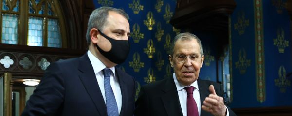 Министр иностранных дел Азербайджана Джейхун Байрамов и министр иностранных дел РФ Сергей Лавров  - Sputnik Азербайджан