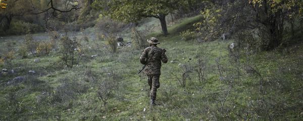 Армянский военнослужащий, фото из архива - Sputnik Азербайджан
