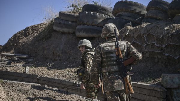 Армянский военнослужащий, фото из архива - Sputnik Азербайджан