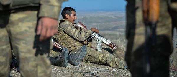 Azərbaycan hərbçiləri, arxiv şəkli - Sputnik Азербайджан