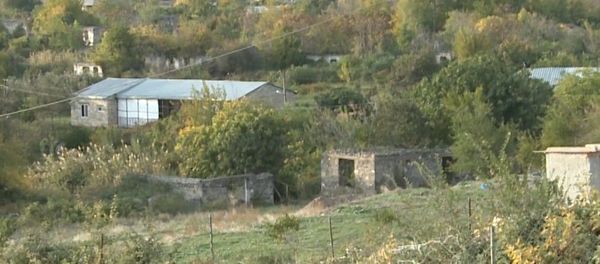  Первые кадры из сел Гияслы и Сарыятаг Губадлинского района - видео Минобороны  - Sputnik Азербайджан