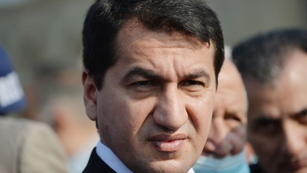 Помощник Президента Азербайджана - заведующий отделом по вопросам внешней политики Хикмет Гаджиев, фото из архива - Sputnik Азербайджан