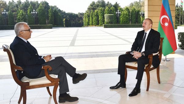 Prezident İlham Əliyev İtaliyanın “La Republica” qəzetinə müsahibəsi zamanı - Sputnik Азербайджан