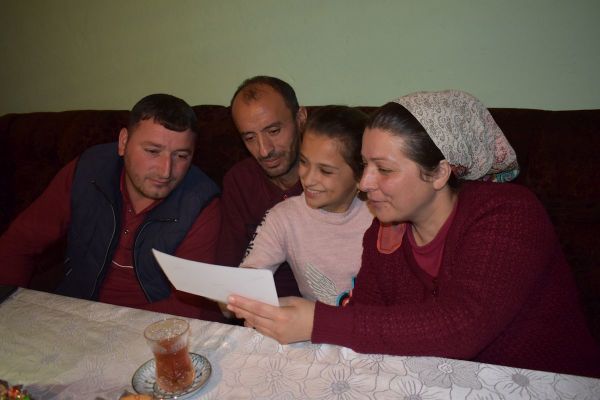 Мать артиллериста: все солдаты на фронте - мои Вусалы, и я молюсь за каждого из них - Sputnik Азербайджан