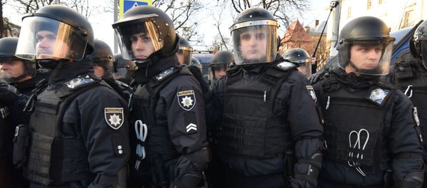 Сотрудники полиции в Украине, фото из архива - Sputnik Азербайджан
