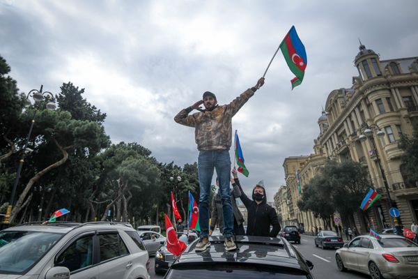 Жители баку празднуют освобождение Шуши - Sputnik Азербайджан