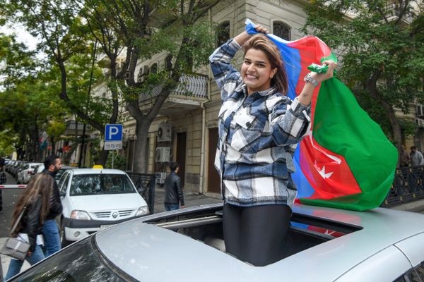 Жители баку празднуют освобождение Шуши - Sputnik Азербайджан