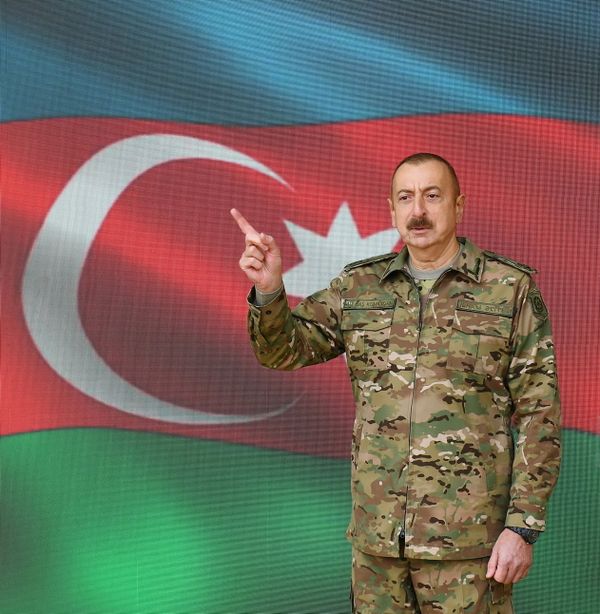 Это – день нашей славной Победы!: полный текст обращения президента Алиева к народу - Sputnik Азербайджан
