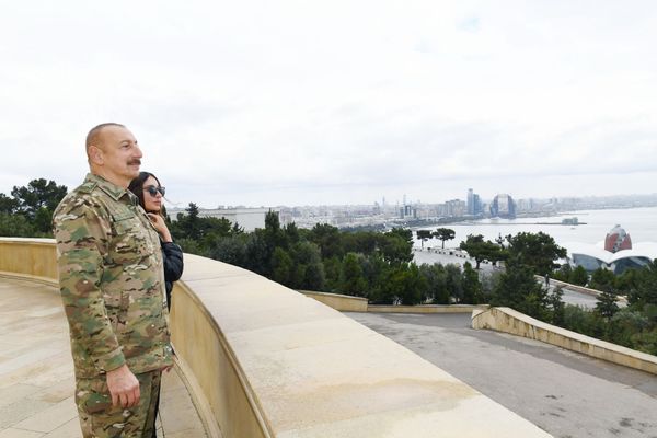 Это – день нашей славной Победы!: полный текст обращения президента Алиева к народу - Sputnik Азербайджан