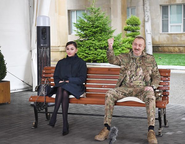 Президент Алиев: победу одержали не наши технические средства, а наши солдаты и офицеры - Sputnik Азербайджан