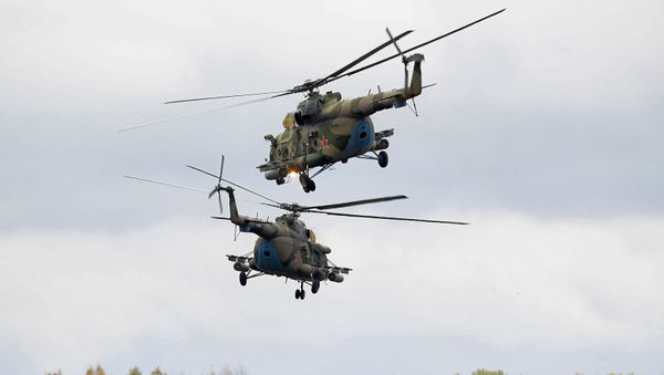 Вертолеты Ми-8 во время командно-штабных учений, фото из архива - Sputnik Азербайджан