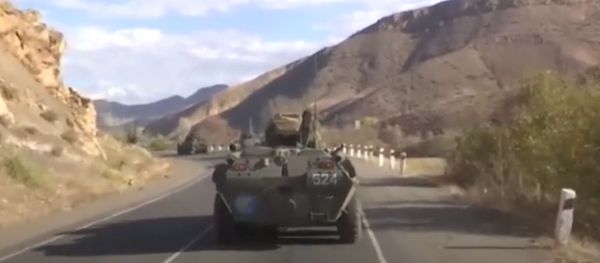 В Ханкенди прибыли Тигры и Тайфуны - видео - Sputnik Азербайджан