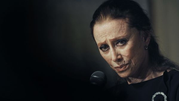 Известная балерина Майя Плисецкая во время встречи с любителями балета в Государственном центральном театральном музее им. А. А. Бахрушина - Sputnik Азербайджан