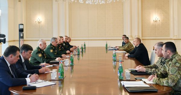 Глава Минобороны РФ в Баку встретился с президентом Ильхамом Алиевым и Закиром Гасановым - Sputnik Азербайджан
