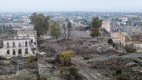 Караев - Спивакову и Курентзису: музыка нивелировала бы ваши несправедливые обвинения - Sputnik Азербайджан
