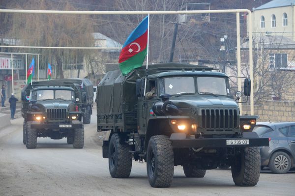 Азербайджанская армия вошла в Кельбаджарский район - Sputnik Азербайджан