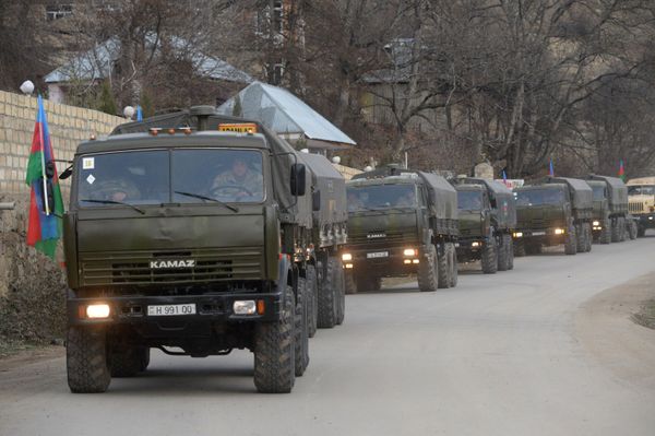 Азербайджанская армия вошла в Кельбаджарский район - Sputnik Азербайджан