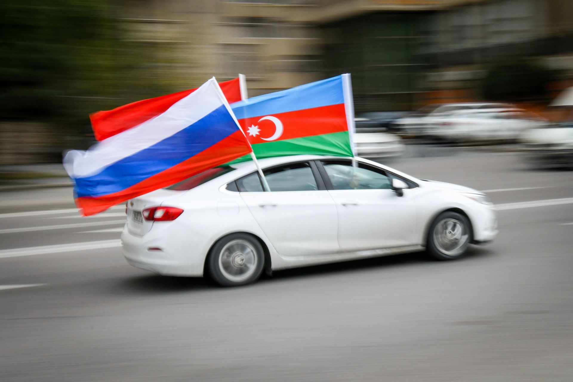 Автопробег, посвященный освобождению Кельбаджара в Баку  - Sputnik Азербайджан, 1920, 28.12.2023