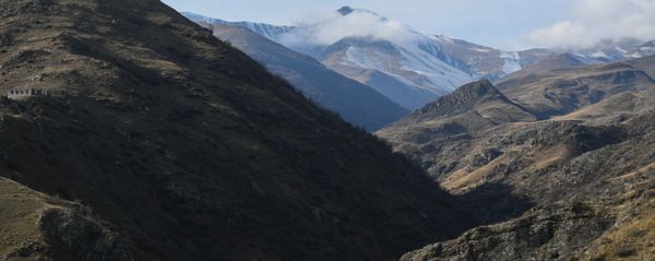 Горный пейзаж в населенном пункте Кельбаджар в Нагорном Карабахе, фото из архива - Sputnik Азербайджан