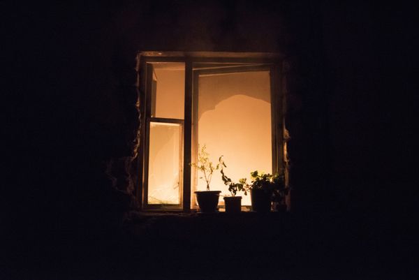 Местные жители покидают свои дома перед передачей Лачинского района Азербайджану - Sputnik Азербайджан