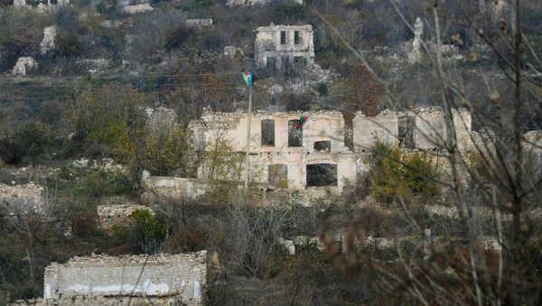 Füzulidə dağıdılmış binalar - Sputnik Азербайджан