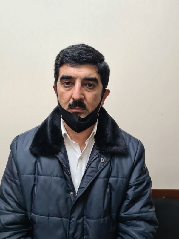 Автохулиган, устроивший конфликт с женщиной на дороге в Баку, попал за решетку - Sputnik Азербайджан