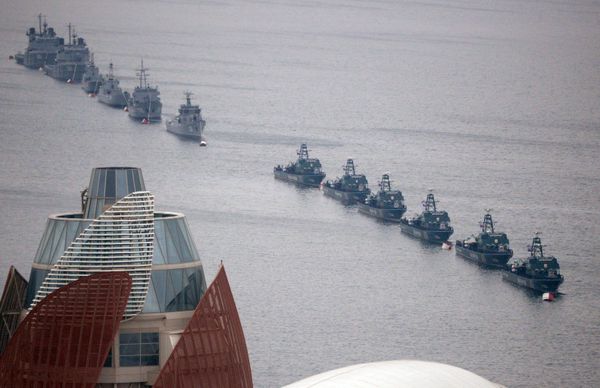 Достигнут консенсус о неприсутствии на море вооруженных сил, не принадлежащих странам каспийского региона, о коллективном противодействии любой неправомерной деятельности на море. - Sputnik Азербайджан
