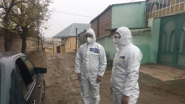Evdən icazəsiz çıxan koronavirus xəstəsi - Sputnik Азербайджан