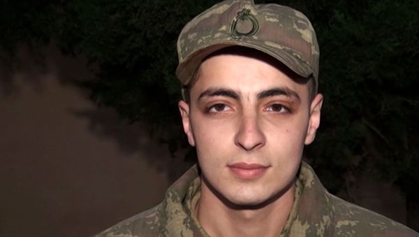 Таких сыновей вырастил Азербайджан: солдат накрыл собой гранату, спасая взвод - видео - Sputnik Азербайджан