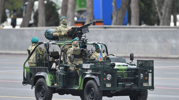 Военные на параде в Баку, фото из архива - Sputnik Азербайджан