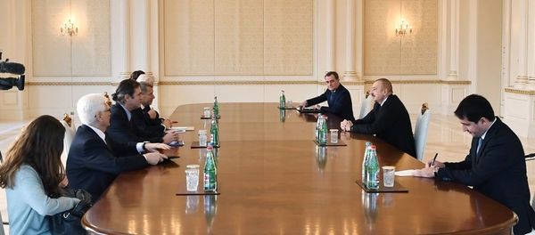 Президент Ильхам Алиев принял сопредседателей Минской группы от Франции и США - Sputnik Азербайджан