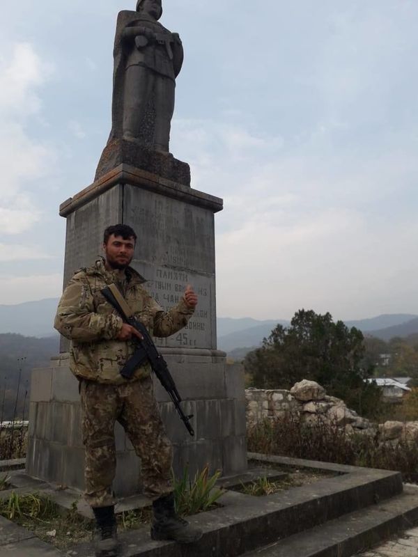 Офицер спецназа: азербайджанские бойцы жертвовали собой, спасая товарищей - Sputnik Азербайджан
