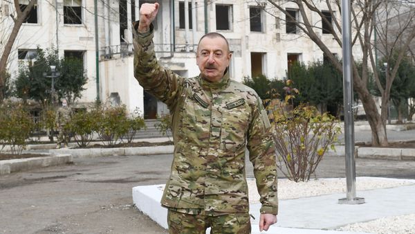 Президент Ильхам Алиев в Губадлинском и Зангиланском районах - Sputnik Азербайджан