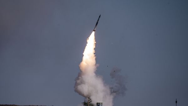 Зенитно-ракетный комплекс С-400, фото из архива - Sputnik Азербайджан