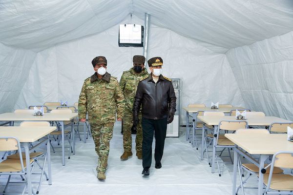 Закир Гасанов осмотрел мобильные модульные комплексы для армии в Карабахе - видео - Sputnik Азербайджан
