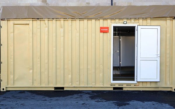 Министр обороны Азербайджана генерал-полковник Закир Гасанов и руководство министерства осмотрели мобильные объекты модульного типа, закупленные для подразделений ВС АР, дислоцированных на освобожденных территориях - Sputnik Азербайджан