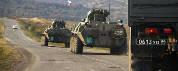 Колонна российских миротворцев, фото из архива - Sputnik Азербайджан