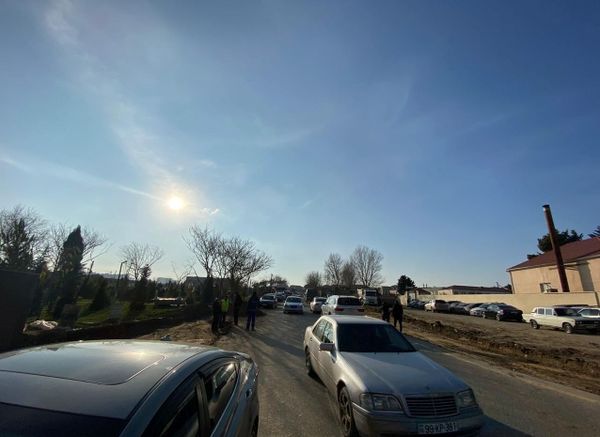 В Баку сносятся объекты вдоль расширяющейся дороги - строится автостоянка - Sputnik Азербайджан
