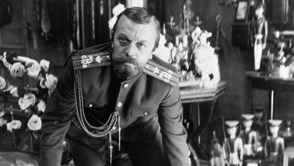 Народный артист РСФСР Анатолий Ромашин в роли царя Николая II в кинофильме Элема Климова Агония. - Sputnik Азербайджан