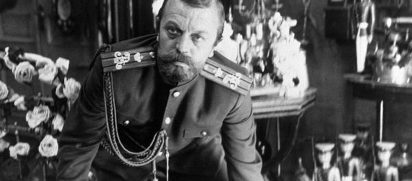 Народный артист РСФСР Анатолий Ромашин в роли царя Николая II в кинофильме Элема Климова Агония. - Sputnik Азербайджан