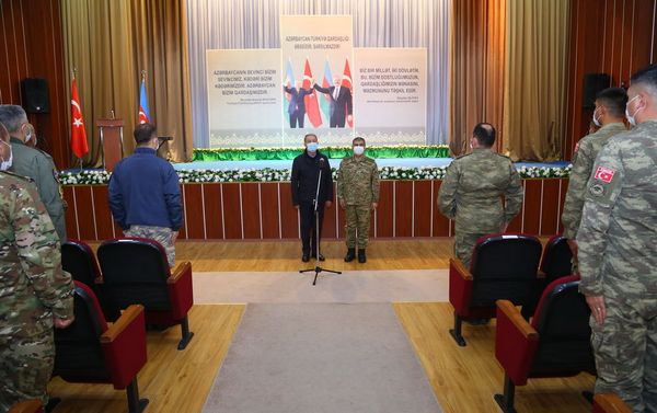 Мероприятие под названием Азербайджано-турецкое братство вечно и нерушимо!  в Учебно-тренировочном центре Вооруженных сил АР - Sputnik Азербайджан