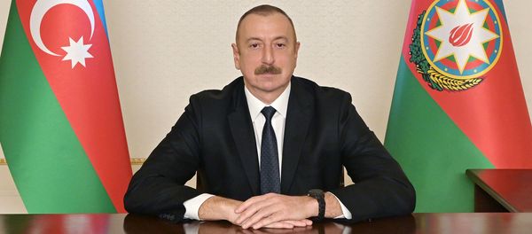 Prezident İlham Əliyev xalqa müraciəti zamanı - Sputnik Азербайджан