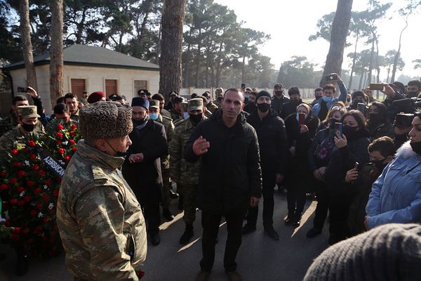 В Баку почтили память Национального героя Азербайджана Полада Гашимова - Sputnik Азербайджан