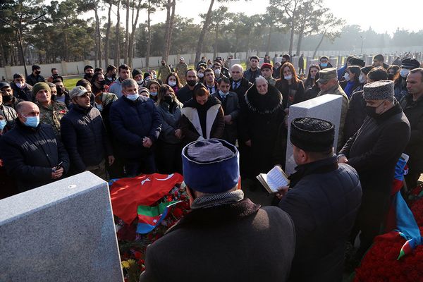 В Баку почтили память Национального героя Азербайджана Полада Гашимова - Sputnik Азербайджан