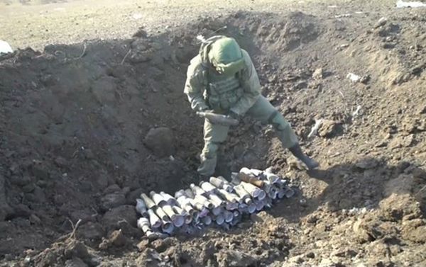 Работы по разминированию в Карабахе - Sputnik Азербайджан